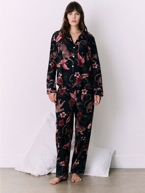 Desmond & Dempsey Women's Blue Graphic Soleia Long PJ Set top l bottom xl
